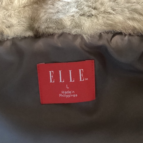 Elle lined faux fur zip up vest - Picture 6 of 6